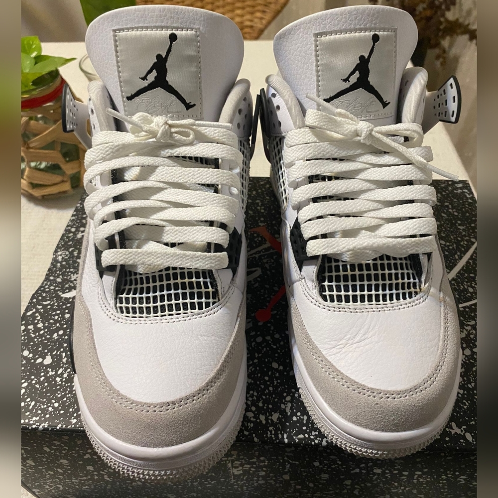 Jordan 4 Retro Military Black Size 8.5